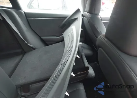 2025 Tesla Model 3 Long Range All-Wheel Drive z USA, uszkodzony, nr VIN 5YJ3E1EB1SF888373